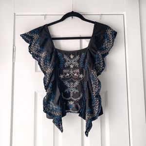 SOLD 💞 BOHO EYELET RUFFLE TOP